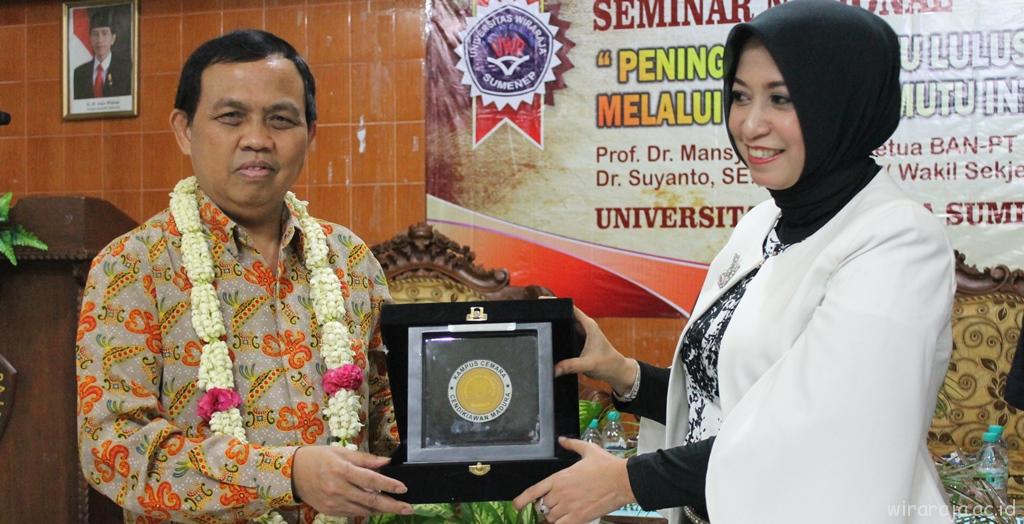 pelakat-untuk-Dr.-Suyanto.jpg